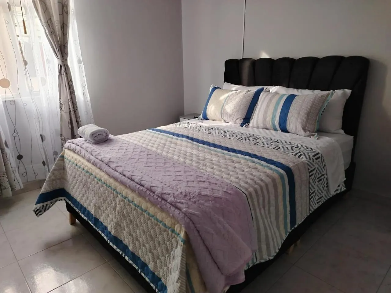 Dos Habitacion Independientes Con Bano Compartido 波哥大