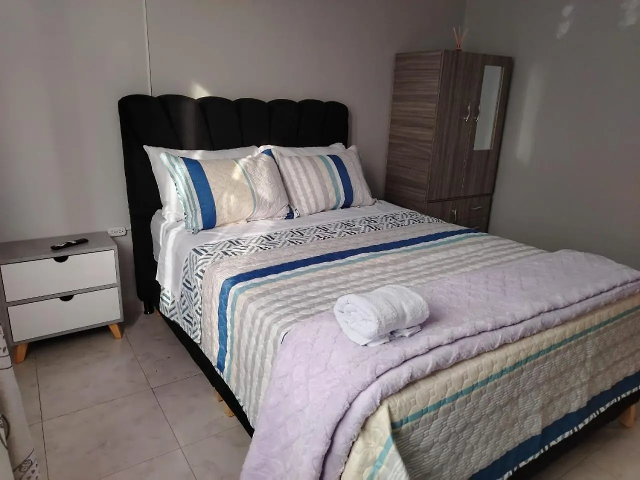 Dos Habitacion Independientes Con Bano Compartido Μπογκοτά Κολομβία