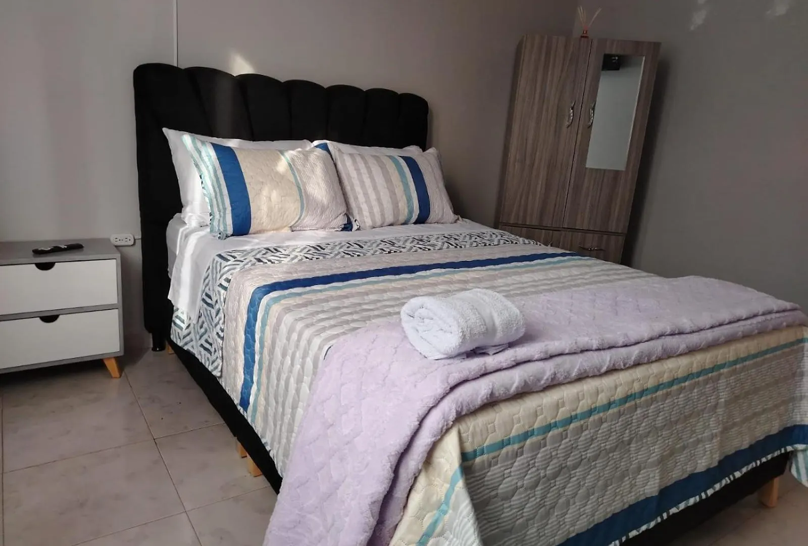 Dos Habitacion Independientes Con Bano Compartido Μπογκοτά 0*,  Κολομβία