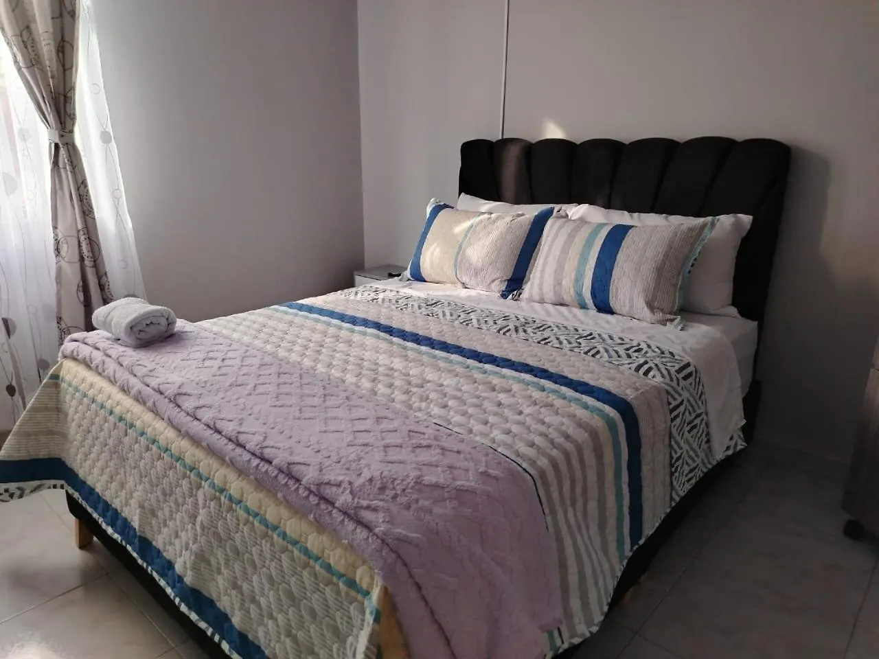 Dos Habitacion Independientes Con Bano Compartido Μπογκοτά