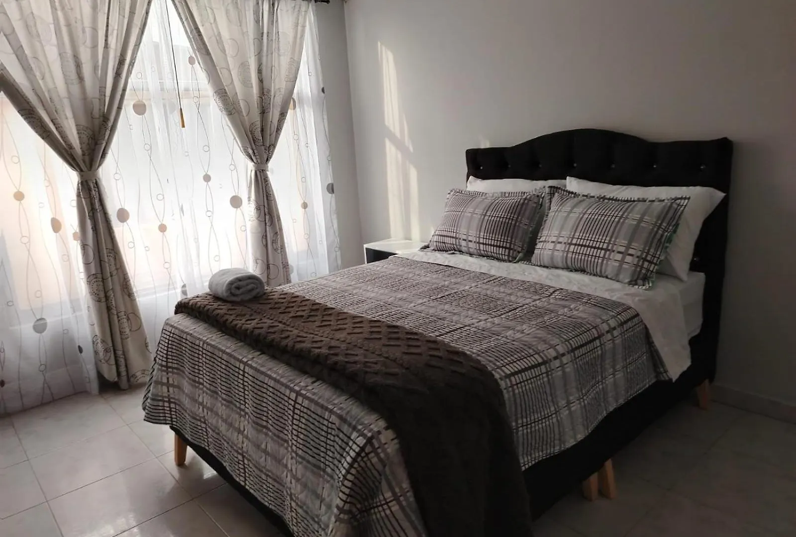Dos Habitacion Independientes Con Bano Compartido Μπογκοτά Πανσιόν